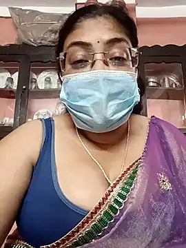 Snapshot of LAVERNIYA_ chatting on March 2025 10:34:02 AM LAVERNIYA  online show from March 2025 10:34:02 AM