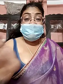 Snapshot of LAVERNIYA_ chatting on March 2025 01:40:02 PM LAVERNIYA  online show from March 2025 01:40:02 PM