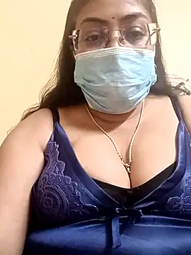 Snapshot of LAVERNIYA_ chatting on March 2025 07:10:02 PM LAVERNIYA  online show from March 2025 07:10:02 PM