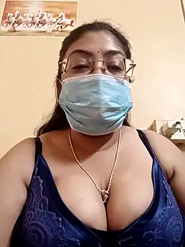 Snapshot of LAVERNIYA_ chatting on March 2025 05:08:01 AM LAVERNIYA  online show from March 2025 05:08:01 AM