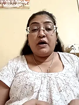 Snapshot of LAVERNIYA_ chatting on March 2025 10:13:02 AM LAVERNIYA  online show from March 2025 10:13:02 AM