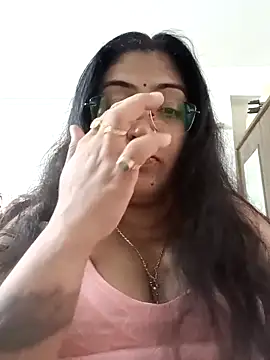 Snapshot of LAVERNIYA_ chatting on September 2025 11:10:01 AM LAVERNIYA  online show from September 2025 11:10:01 AM