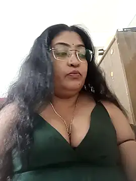 Snapshot of LAVERNIYA_ chatting on September 2025 11:44:02 AM LAVERNIYA  online show from September 2025 11:44:02 AM