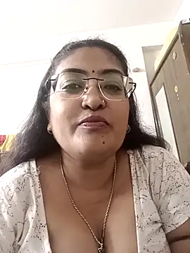 Snapshot of LAVERNIYA_ chatting on September 2025 05:14:01 PM LAVERNIYA  online show from September 2025 05:14:01 PM