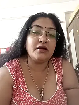 Snapshot of LAVERNIYA_ chatting on September 2025 12:30:01 PM LAVERNIYA  online show from September 2025 12:30:01 PM