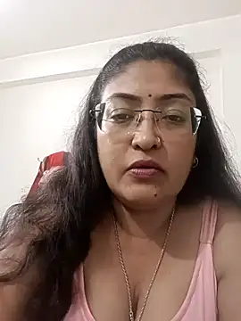 Snapshot of LAVERNIYA_ chatting on September 2025 03:06:02 PM LAVERNIYA  online show from September 2025 03:06:02 PM