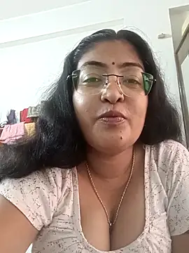 Snapshot of LAVERNIYA_ chatting on October 2025 09:41:01 AM LAVERNIYA  online show from October 2025 09:41:01 AM