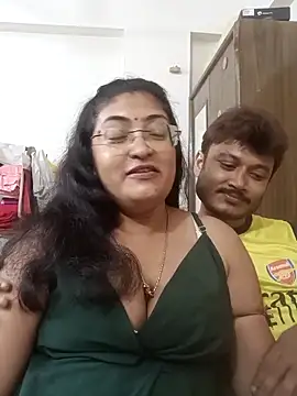 Snapshot of LAVERNIYA_ chatting on October 2025 07:37:02 PM LAVERNIYA  online show from October 2025 07:37:02 PM