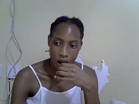 Snapshot of Iam_Rona chatting on February 2025 08:37:01 PM Iam Rona online show from February 2025 08:37:01 PM