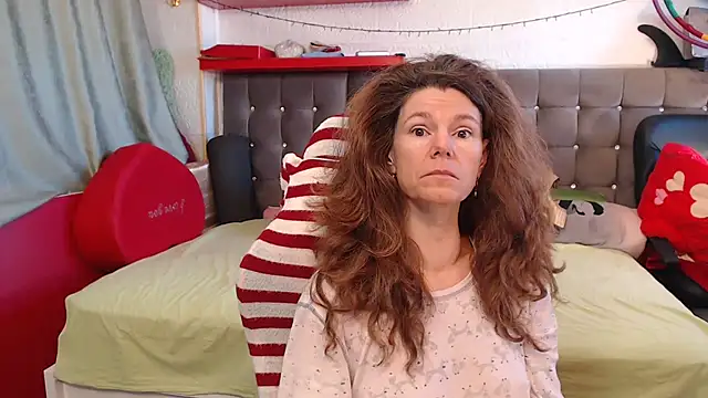 Snapshot of kellyterapy chatting on November 2025 09:42:02 AM kellyterapy online show from November 2025 09:42:02 AM