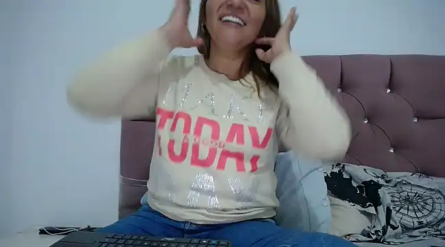 Snapshot of mirand_zackyx chatting on January 2025 12:29:02 PM mirand zackyx online show from January 2025 12:29:02 PM