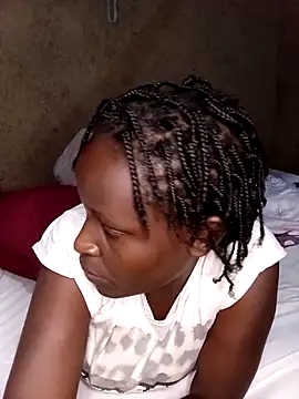 pretty prickle online show from November 2025 02:17:02 PM