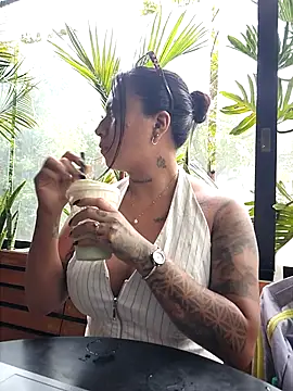 luisa16xxx online show from April 2026 09:04:01 PM