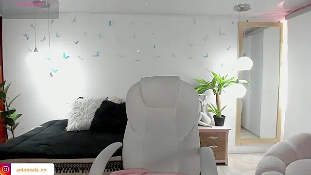  Antonnela  online show from March 2026 02:02:02 PM