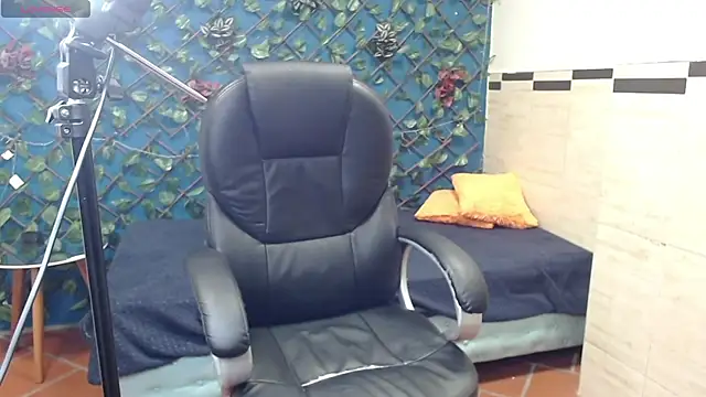 Waturox online show from January 2025 07:41:02 PM