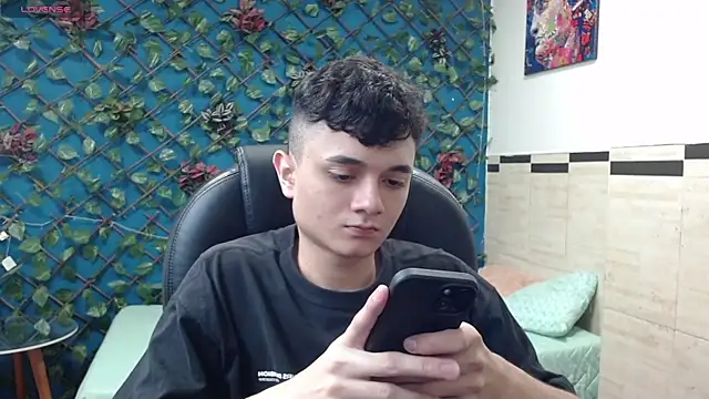 Waturox online show from February 2025 07:32:02 PM