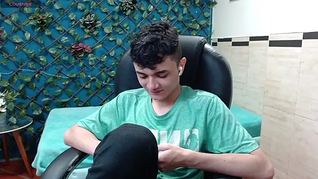 Waturox online show from March 2025 07:06:02 PM