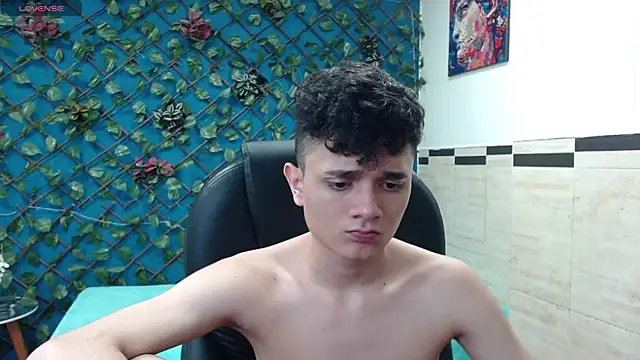 Waturox online show from March 2025 10:38:02 PM