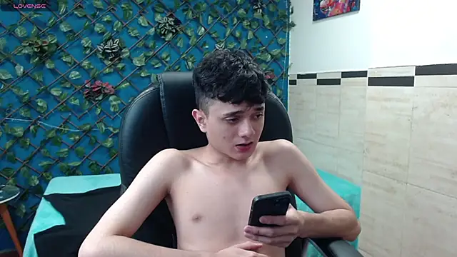 Waturox online show from March 2025 10:17:01 PM