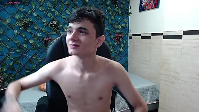 Waturox online show from September 2025 07:18:02 PM