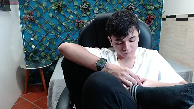 Waturox online show from October 2025 07:22:01 PM