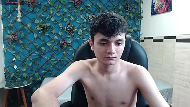 Waturox online show from October 2025 07:15:01 PM