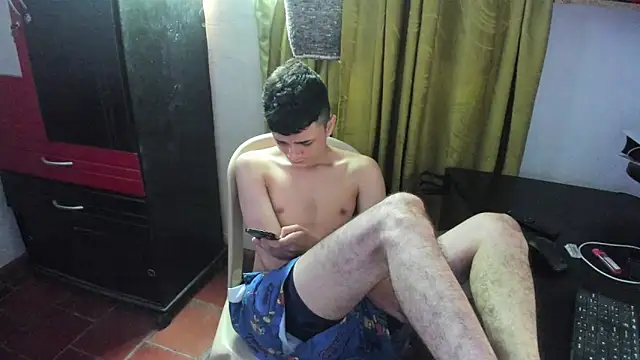 Waturox online show from April 2026 10:01:01 PM