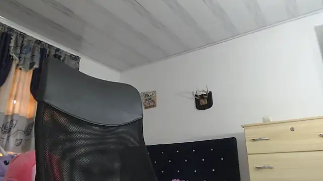 sweet cutetras22 online show from January 2025 01:49:01 PM