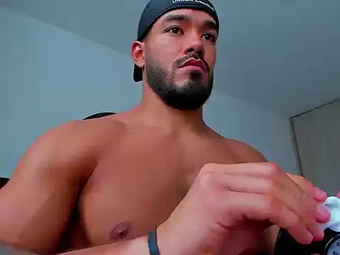 Alexander Martines online show from April 2026 07:07:02 PM