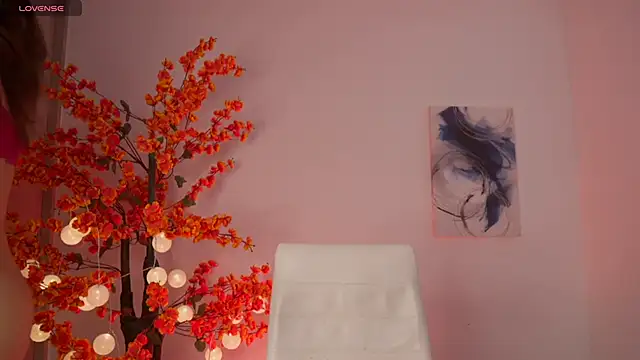 VictoriaHiill online show from March 2026 05:49:02 PM