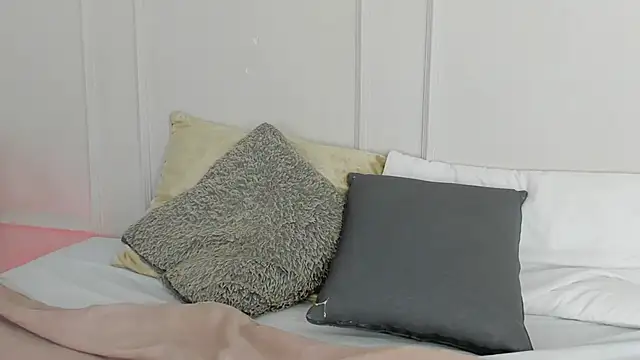 Mariapettit online show from April 2026 12:38:02 PM