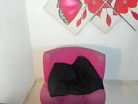 Snapshot of naomiwildburn chatting on October 2025 01:51:01 PM naomiwildburn online show from October 2025 01:51:01 PM