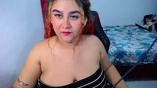 loly bigbooty4u online show from February 2026 04:44:02 AM