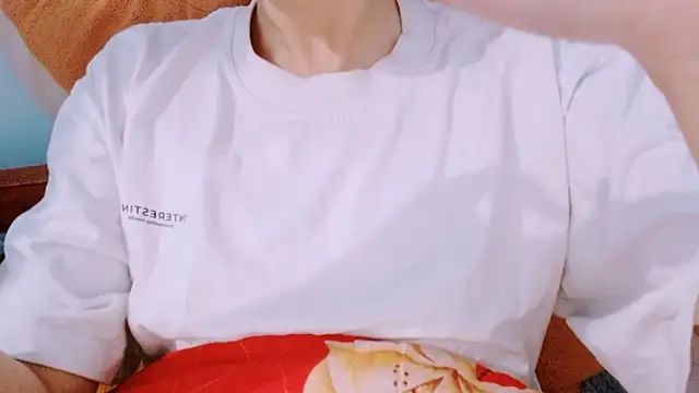 Snapshot of Layla_squirt88 chatting on March 2026 03:50:02 PM Layla squirt88 online show from March 2026 03:50:02 PM