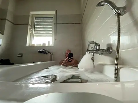 Snapshot of Germankink chatting on December 2024 11:20:02 AM Germankink online show from December 2024 11:20:02 AM