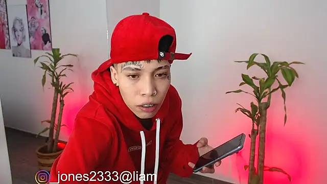 Jonesliam23 online show from December 2024 07:20:01 PM