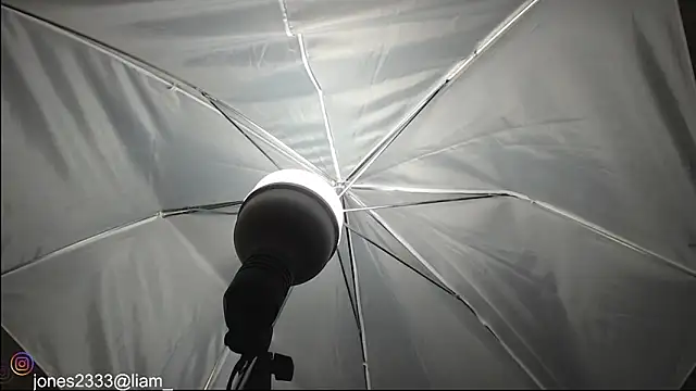 Jonesliam23 online show from November 2025 06:57:02 PM