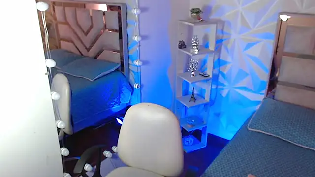 Jonesliam23 online show from April 2026 07:58:01 PM