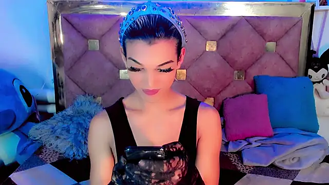 Snapshot of the-horus-girl chatting on December 2024 06:49:01 PM the-horus-girl online show from December 2024 06:49:01 PM