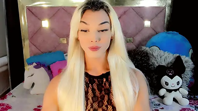 Snapshot of the-horus-girl chatting on December 2024 11:17:02 PM the-horus-girl online show from December 2024 11:17:02 PM