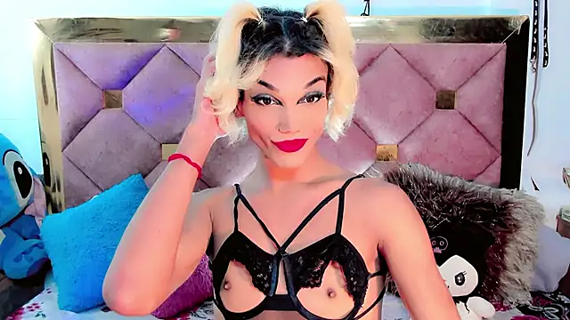 Snapshot of the-horus-girl chatting on January 2025 10:37:02 PM the-horus-girl online show from January 2025 10:37:02 PM