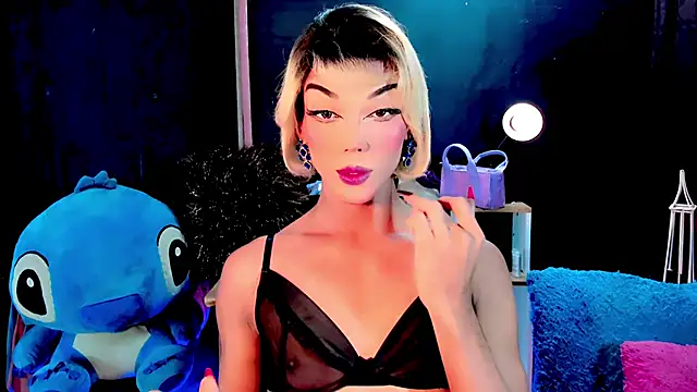 Snapshot of the-horus-girl chatting on February 2025 01:22:01 AM the-horus-girl online show from February 2025 01:22:01 AM