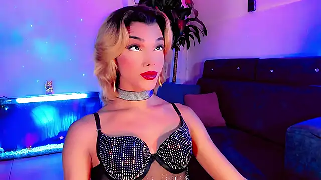 Snapshot of the-horus-girl chatting on October 2025 01:59:02 AM the-horus-girl online show from October 2025 01:59:02 AM