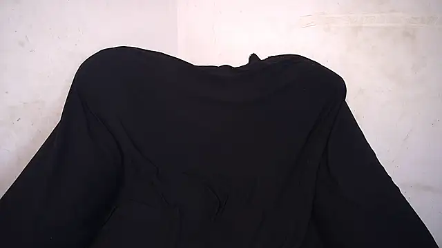 Snapshot of LureLily chatting on April 2026 07:45:01 AM LureLily online show from April 2026 07:45:01 AM