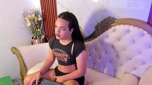 KarineWine online show from May 2026 05:45:02 AM