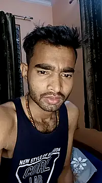 Snapshot of Jamesbonddeshi chatting on January 2025 06:33:02 PM Jamesbonddeshi online show from January 2025 06:33:02 PM