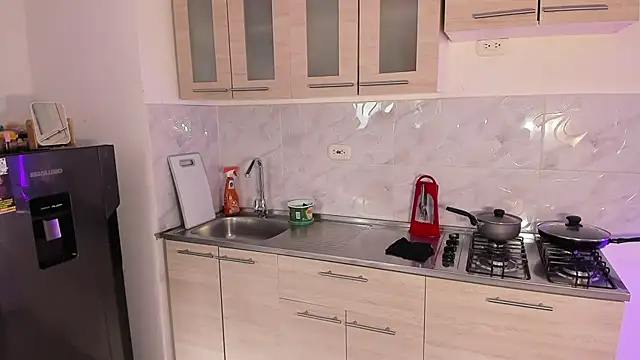 rose scottt online show from February 2026 04:49:01 PM