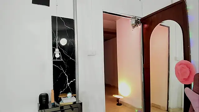 Jordyrodriiguez online show from November 2025 11:25:02 PM