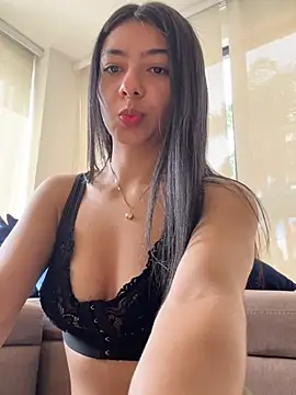 Snapshot of Liissa_cute_ chatting on June 2026 07:59:01 PM Liissa cute online show from June 2026 07:59:01 PM