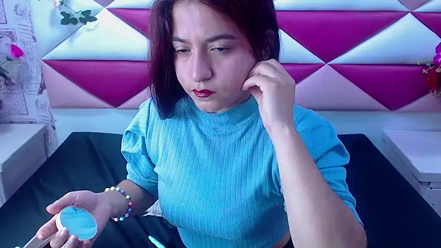 MariaClay online show from February 2025 12:31:01 PM